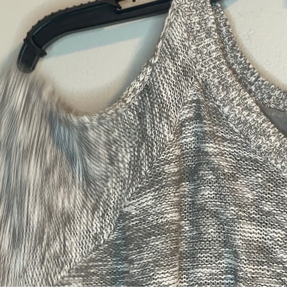 Torrid Marled Cold Shoulder Sweater Grey Size 2 - Picture 6 of 11